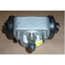 WHEEL CYLINDER RH REAR